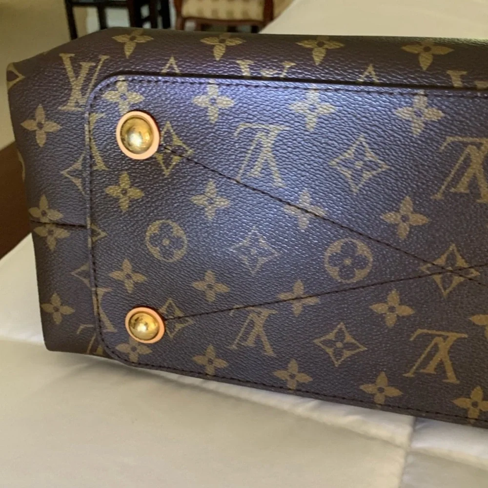 Louis Vuitton Brown and Burgundy Shoulder Bag